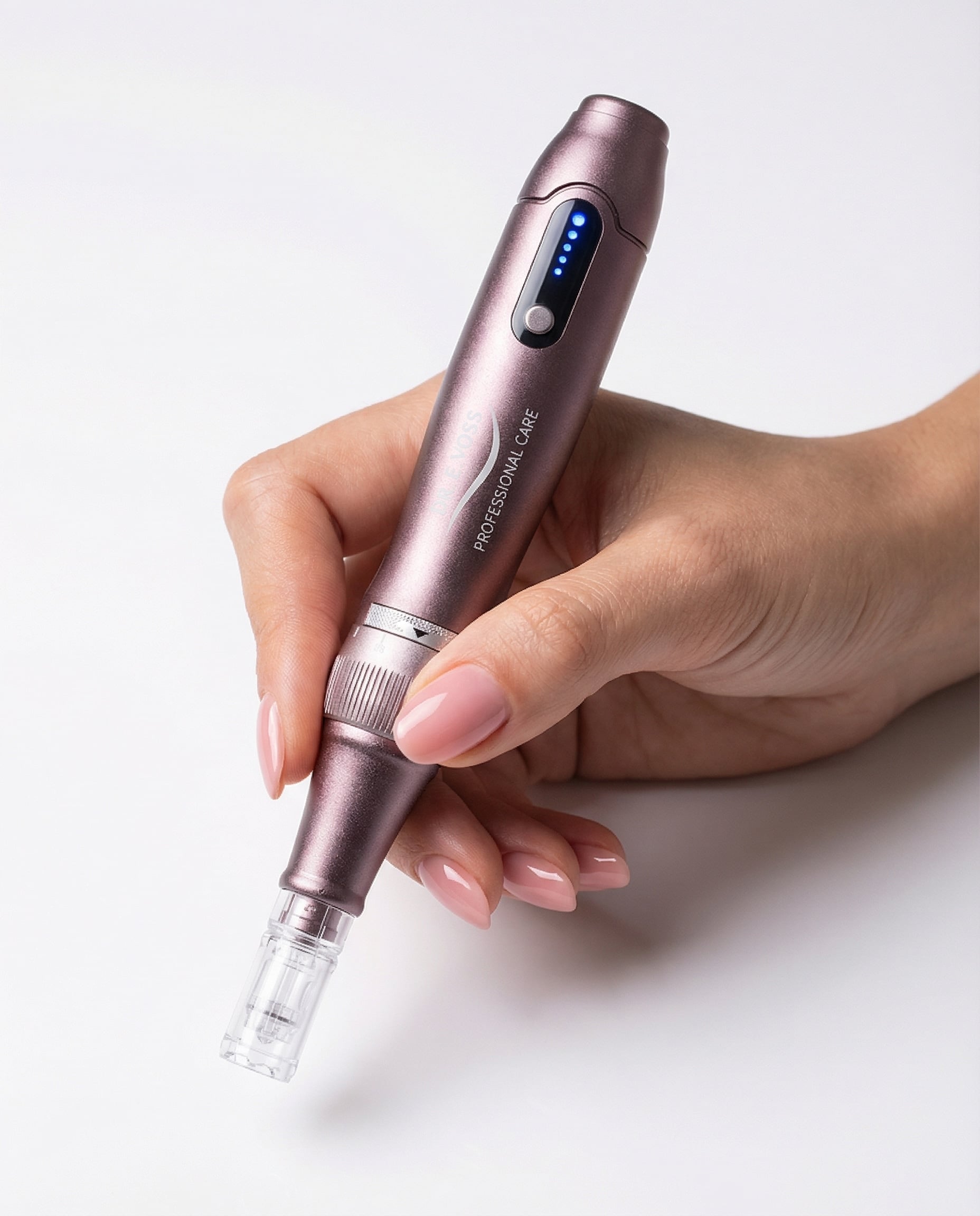 Needling Pen Needling Pen in einer Hand